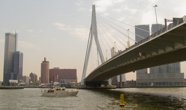 Finding bike-friendly accommodation in Rotterdam. Photo © Holland-Cycling.com