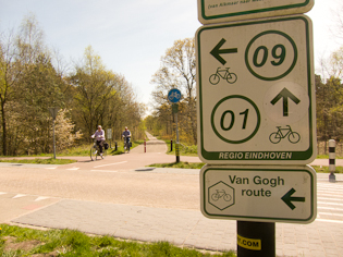 The Van Gogh Cycle Route is signposted in two directions. Photo © Holland-Cycling.com